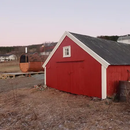 Solheim Fritidsgard Фермерский дом Svensby